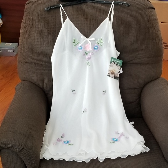 Cinema Etoile Other - Womans (L) Embroidered Nightie Cinema Etoile NWT